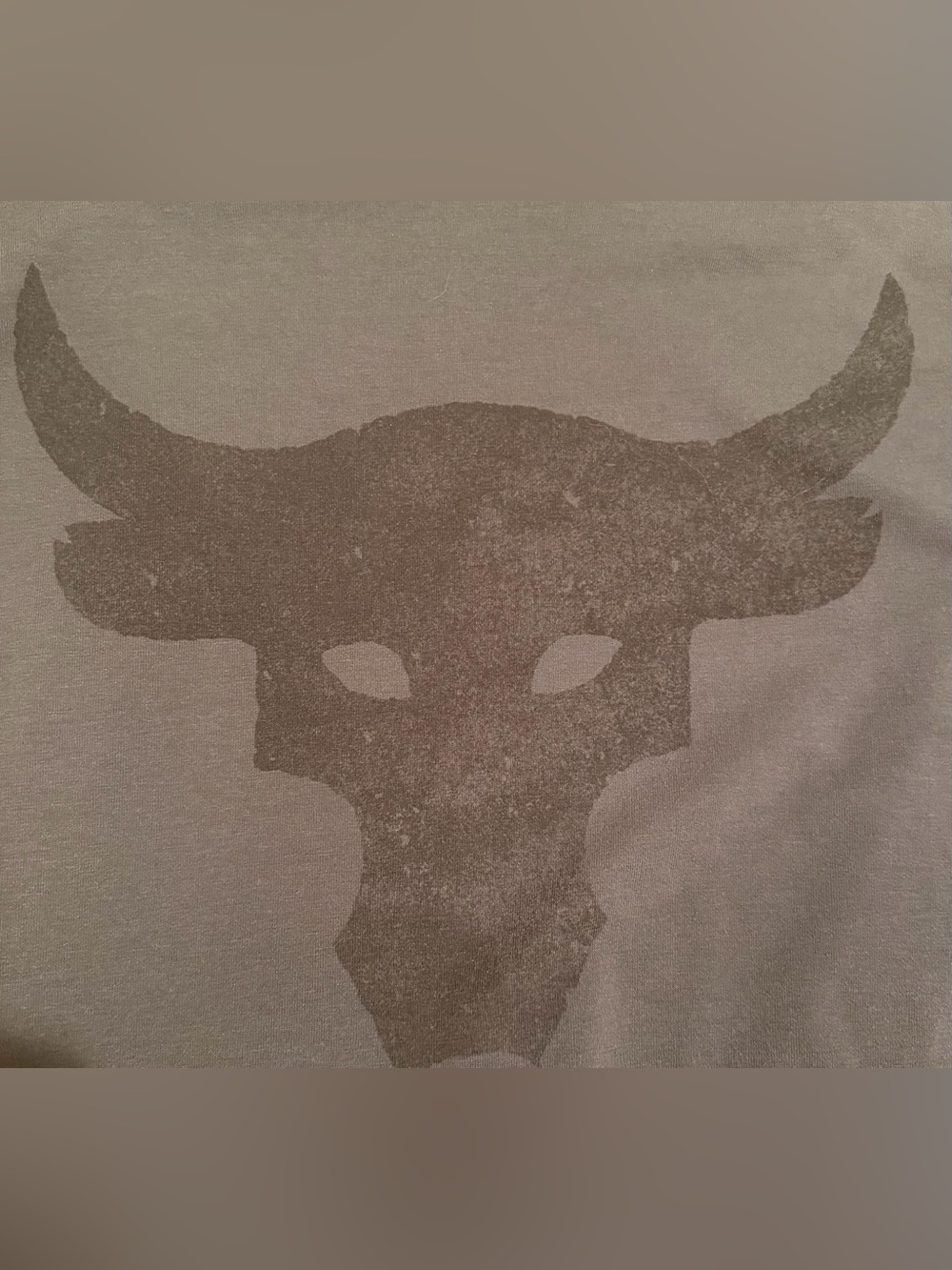 Under Armour Project Rock HeatGear Bull Logo Gray T-Shirt - Size Medium